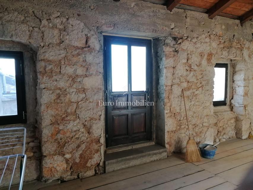 Bribir, hiša za adaptacijo s pogledom na morje