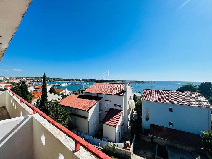 Novalja - hiša s 7 apartmaji in pogledom na morje