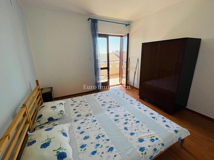 Novalja - hiša s 7 apartmaji in pogledom na morje