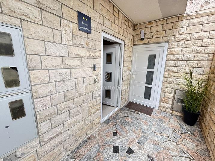Gajac, otok Pag - apartma s teraso in vrtom
