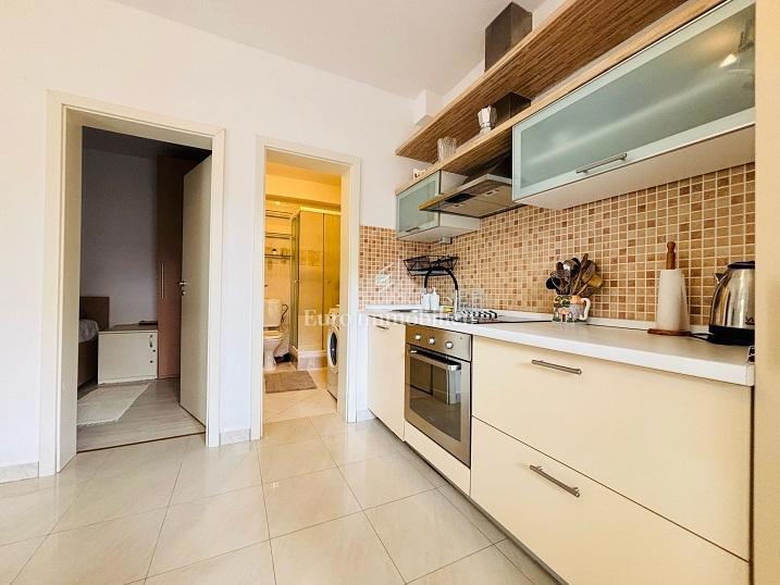 Gajac, otok Pag - apartma s teraso in vrtom