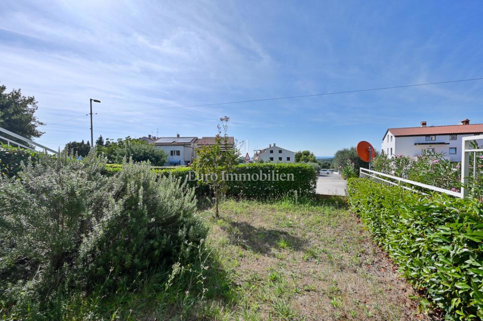 Istra, Tar, Stanovanje z vrtom in pogledom na morje