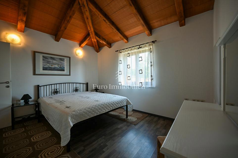 Istra, Vižinada – Samostoječa hiša z bazenom