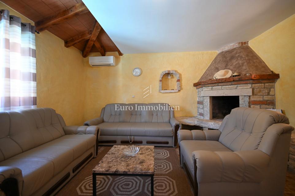 Istra, Vižinada – Samostoječa hiša z bazenom