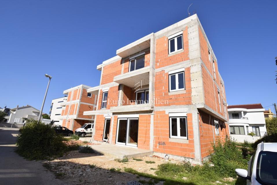 Vodice – Apartma SJ1 v pritličju blizu plaže