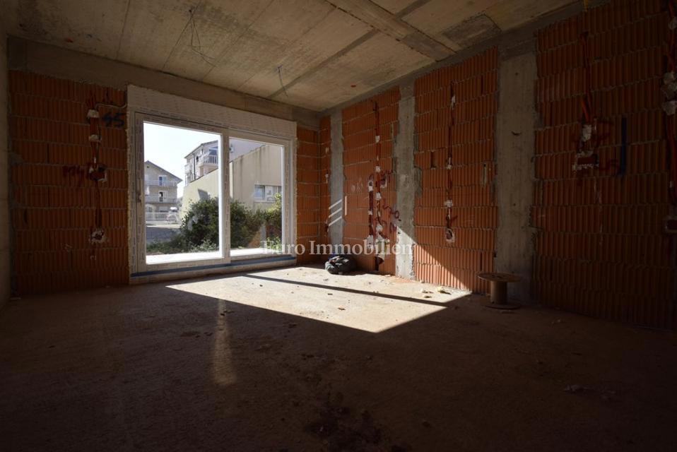 Vodice – Apartma SJ1 v pritličju blizu plaže