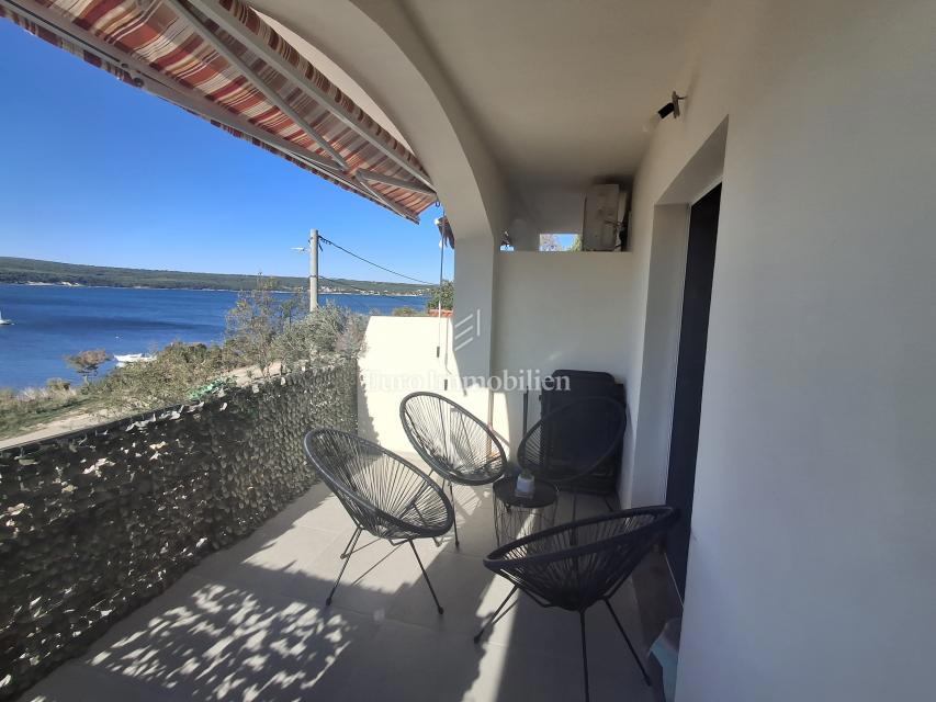 Stanovanje v prvi vrsti ob morju, Vrulje – Kruševo