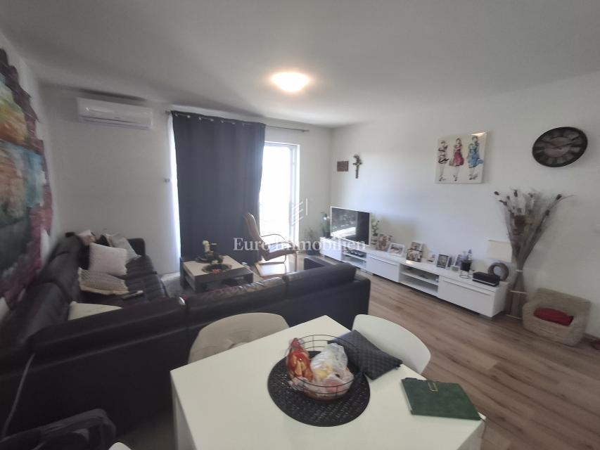 Stanovanje v prvi vrsti ob morju, Vrulje – Kruševo