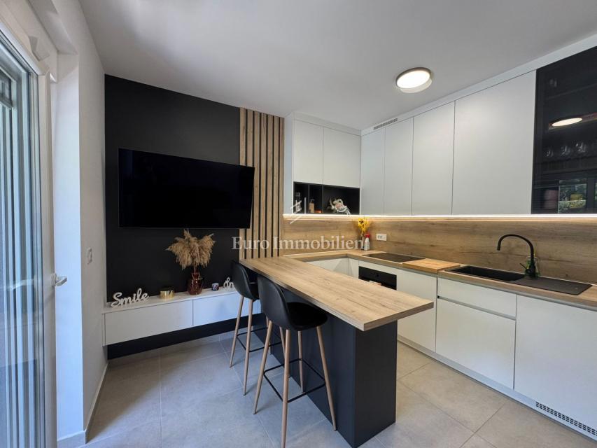 Stanovanje 2. nadstropje – novogradnja ob morju