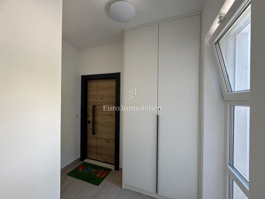 Stanovanje 2. nadstropje – novogradnja ob morju