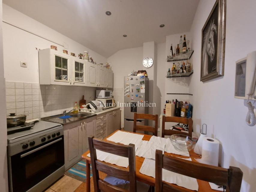 Crikvenica, Opremljeno stanovanje v stavbi z dvigalom