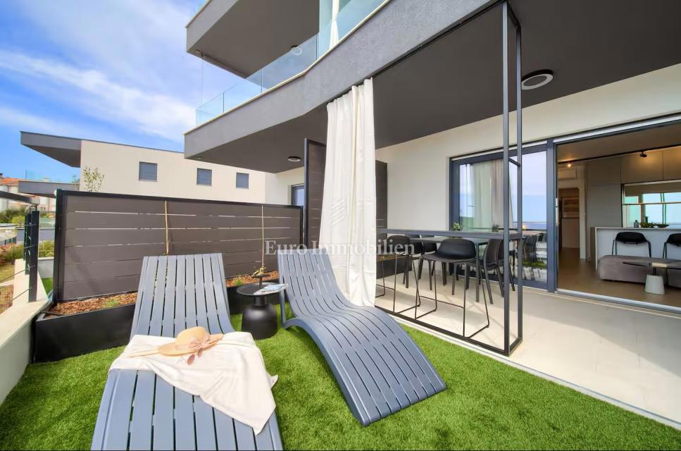  Grad Krk, opremljeno stanovanje v pritličju