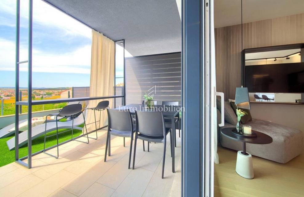  Grad Krk, opremljeno stanovanje v pritličju