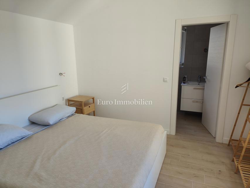 Novo dvosobno stanovanje s pogledom na morje