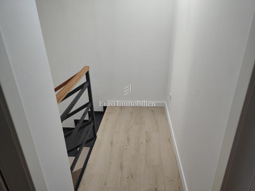 Novo dvosobno stanovanje s pogledom na morje