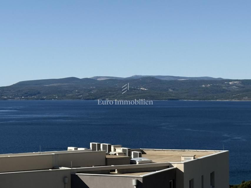 Makarska - novo stanovanje s pogledom na morje in gore