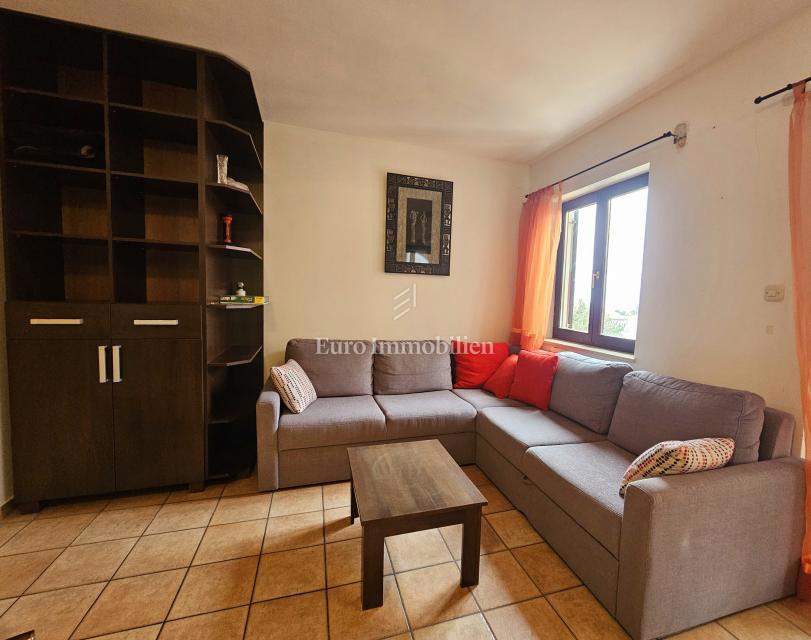 Enosobni apartma v 2. nadstropju s pogledom na morje