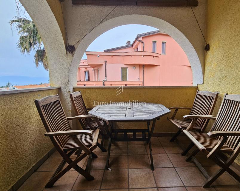 Enosobni apartma v 2. nadstropju s pogledom na morje