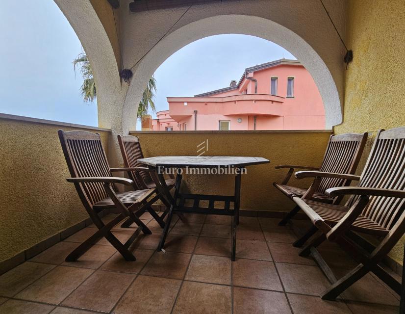 Enosobni apartma v 2. nadstropju s pogledom na morje