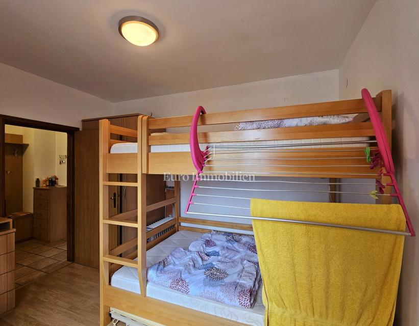 Enosobni apartma v 2. nadstropju s pogledom na morje