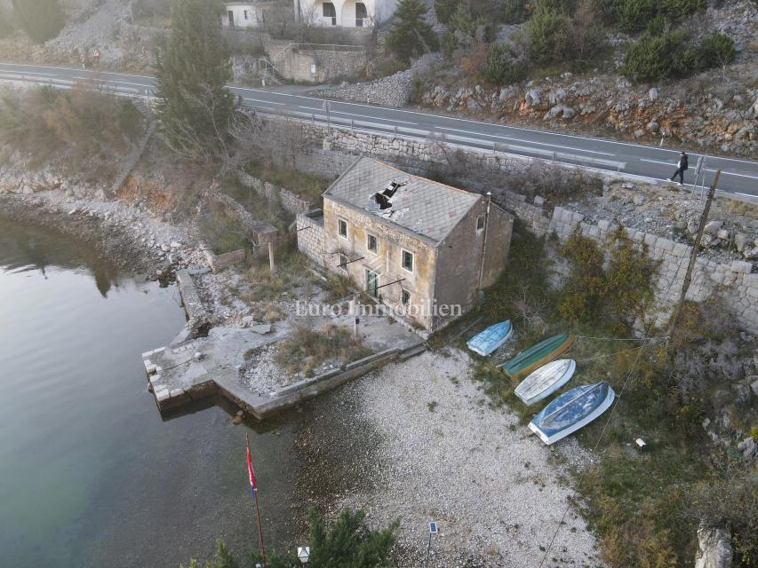 Hiša Barić Draga, Karlobag, hiša tik ob morju