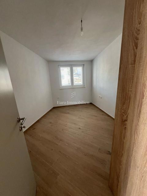 Novogradnja hiša z velikim vrtom – Šimuni, Pag