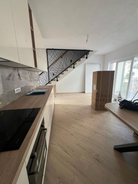 Novogradnja hiša z velikim vrtom – Šimuni, Pag