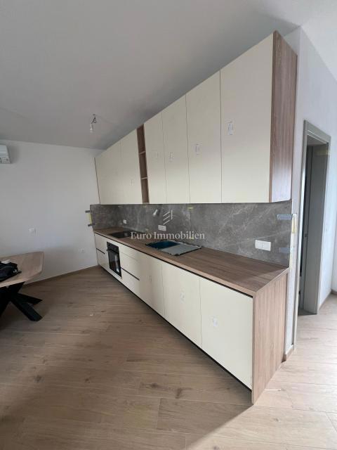 Novogradnja hiša z velikim vrtom – Šimuni, Pag