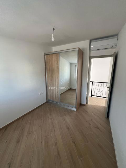 Novogradnja hiša z velikim vrtom – Šimuni, Pag