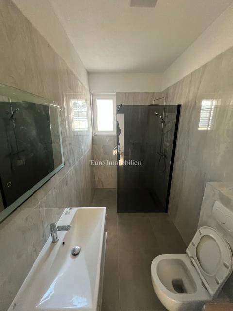 Novogradnja hiša z velikim vrtom – Šimuni, Pag