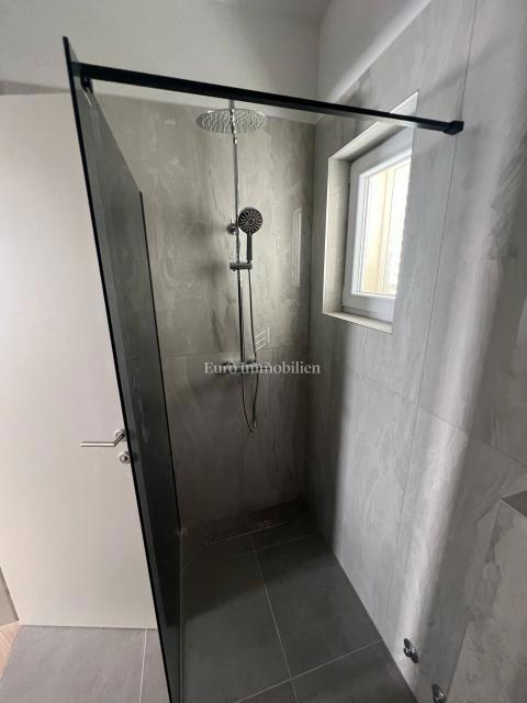 Novogradnja hiša z velikim vrtom – Šimuni, Pag