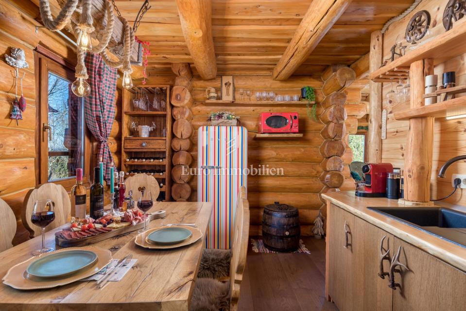 Ravna Gora Kupjak, hiša z bazenom in wellnessom