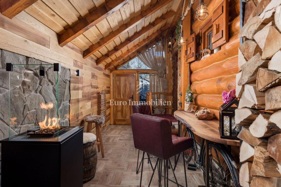 Ravna Gora Kupjak, hiša z bazenom in wellnessom