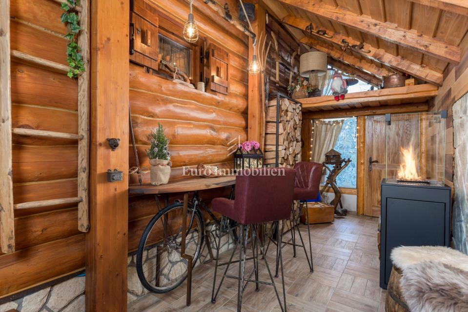 Ravna Gora Kupjak, hiša z bazenom in wellnessom