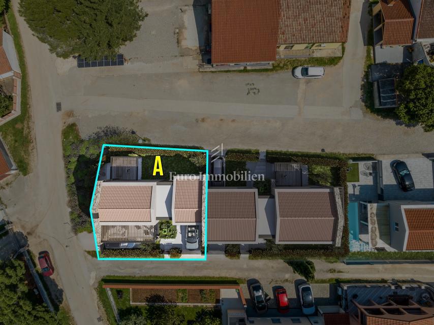 Istra – zazidljivo zemljišče z razgledom na morje in dovoljenjem