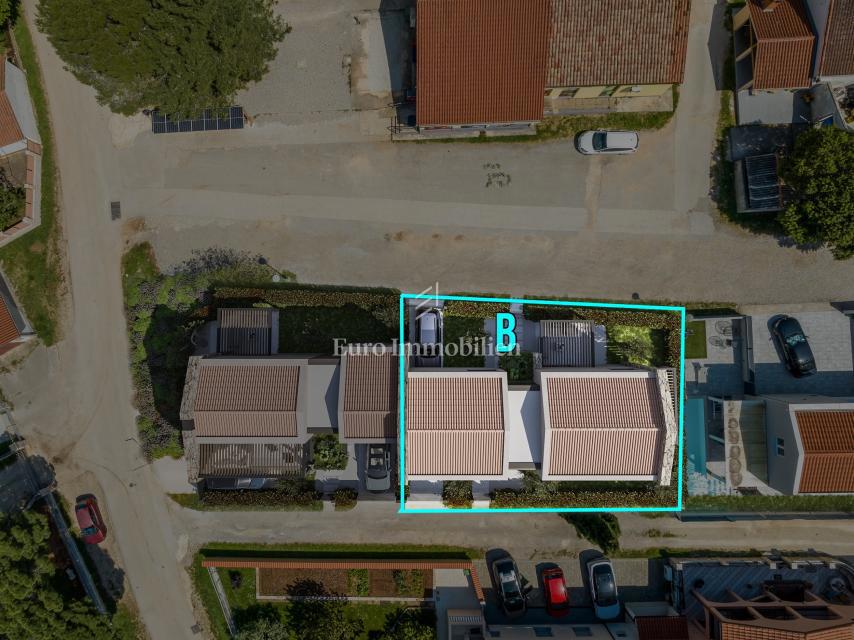 Istra – zazidljivo zemljišče z razgledom na morje in dovoljenjem
