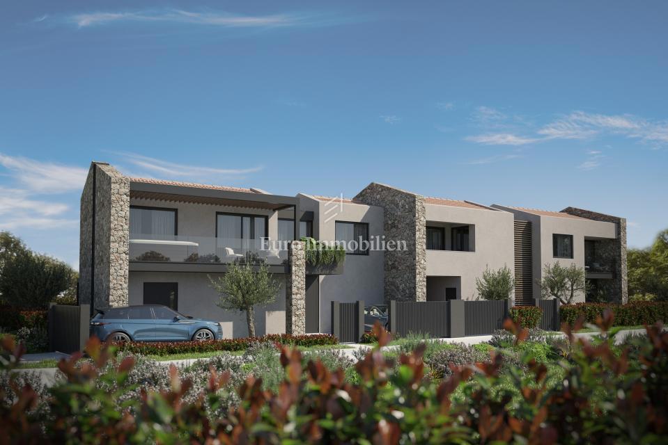 Istra – zazidljivo zemljišče z razgledom na morje in dovoljenjem