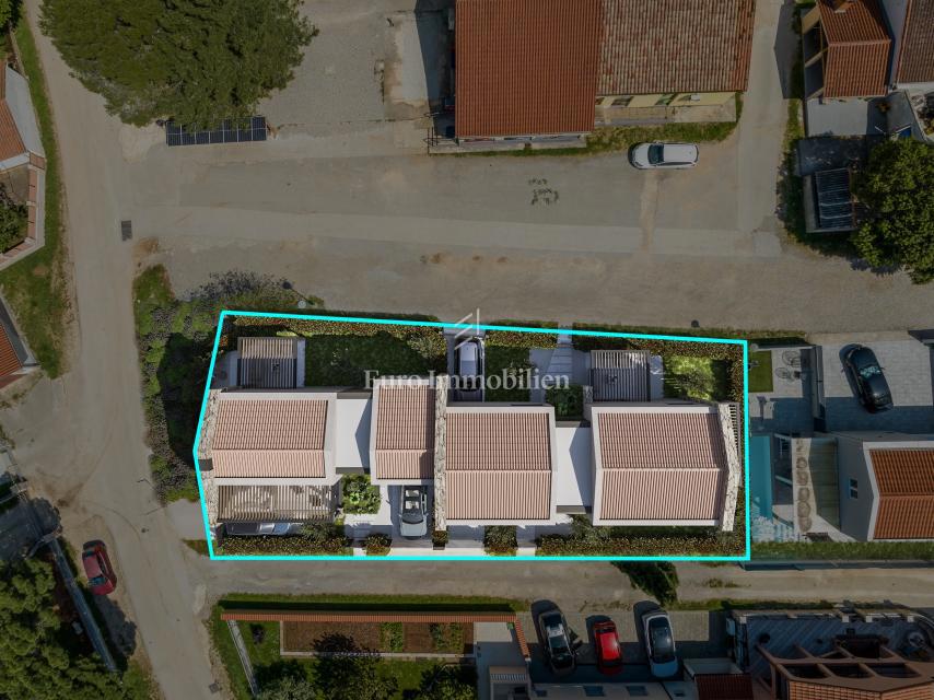 Istra – zazidljivo zemljišče z razgledom na morje in dovoljenjem