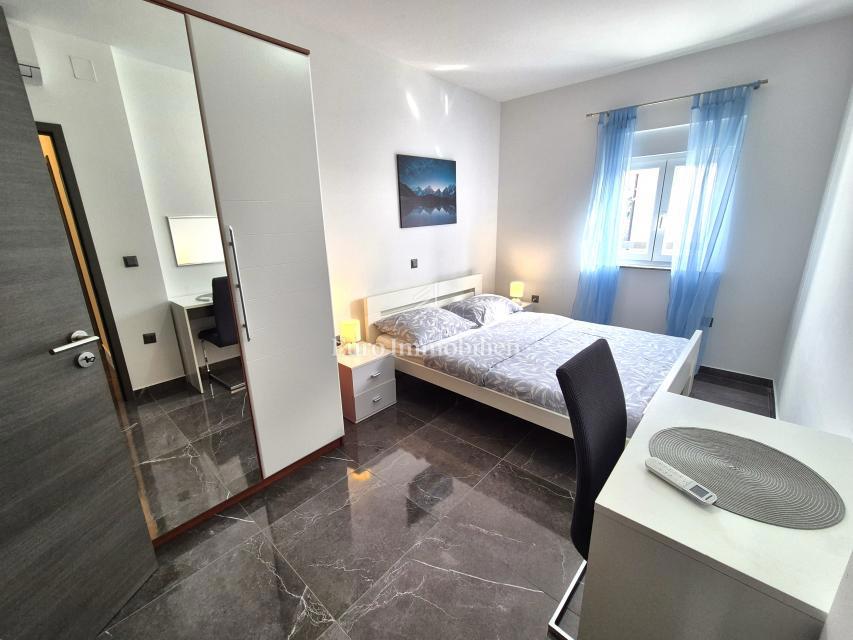 Samostojna hiša z bazenom