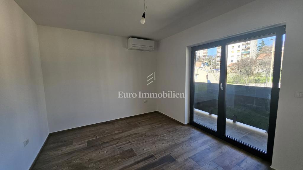 Čudovito stanovanje s pogledom na morje