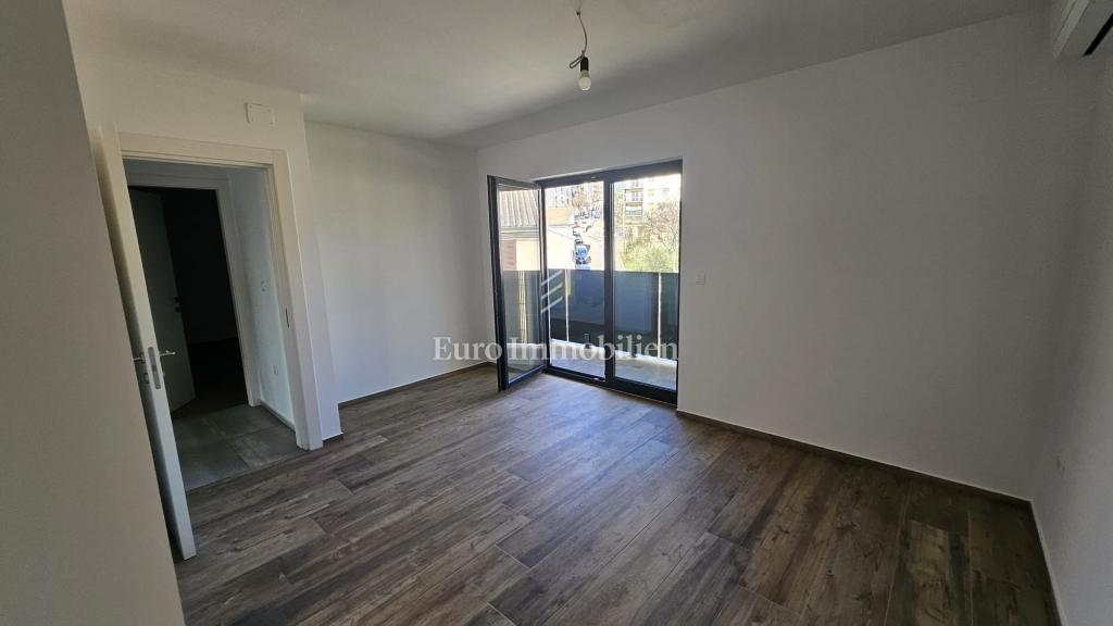 Čudovito stanovanje s pogledom na morje