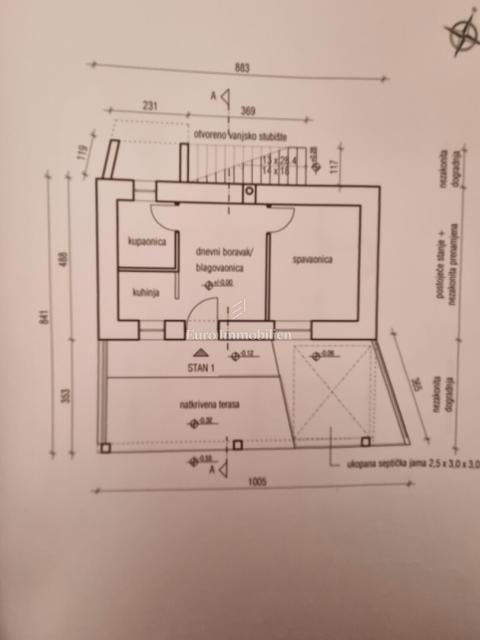 Okolica Višnjana – hiša s tremi stanovanji