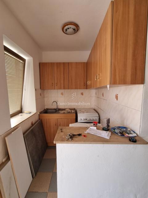 Okolica Višnjana – hiša s tremi stanovanji