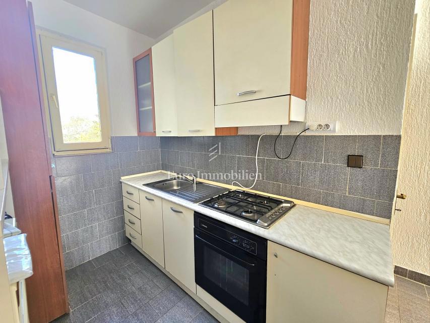 Prostorna hiša s 3 enotami, Ližnjan