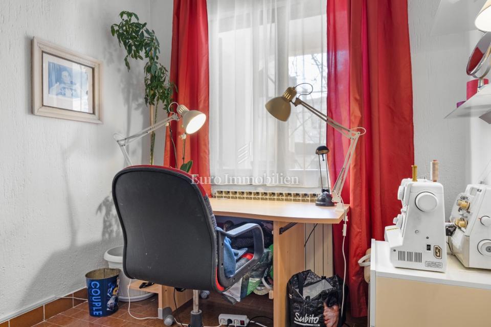 Prostorna hiša s 3 enotami, Ližnjan