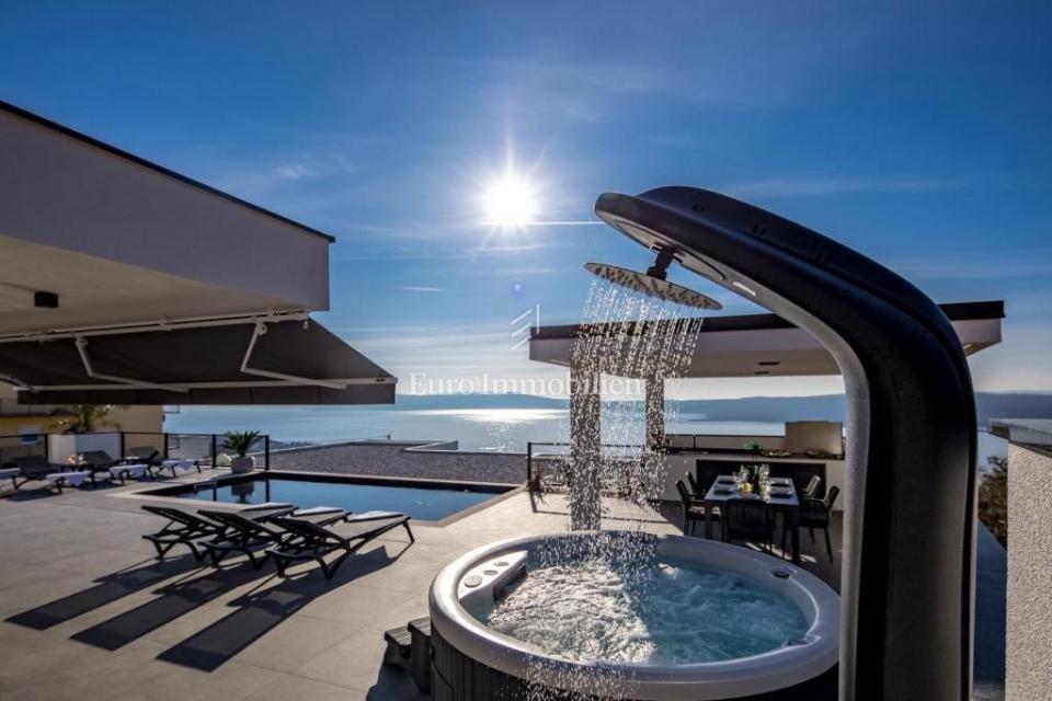 Crikvenica - Moderna vila z bazenom in pogledom na morje