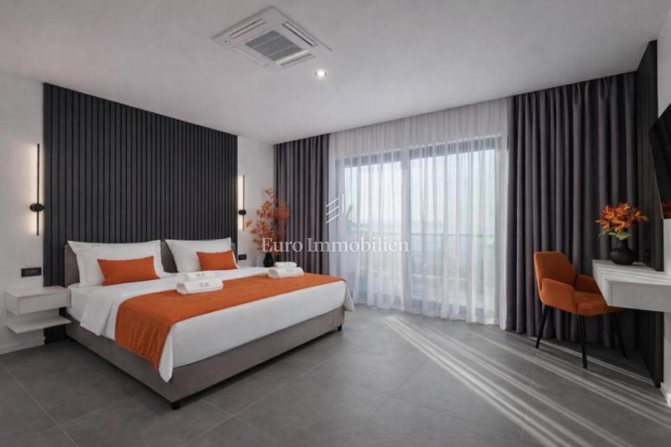 Crikvenica - Moderna vila z bazenom in pogledom na morje