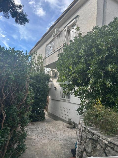 Crikvenica, hiša s 5 enotami in odprtim pogledom na morje