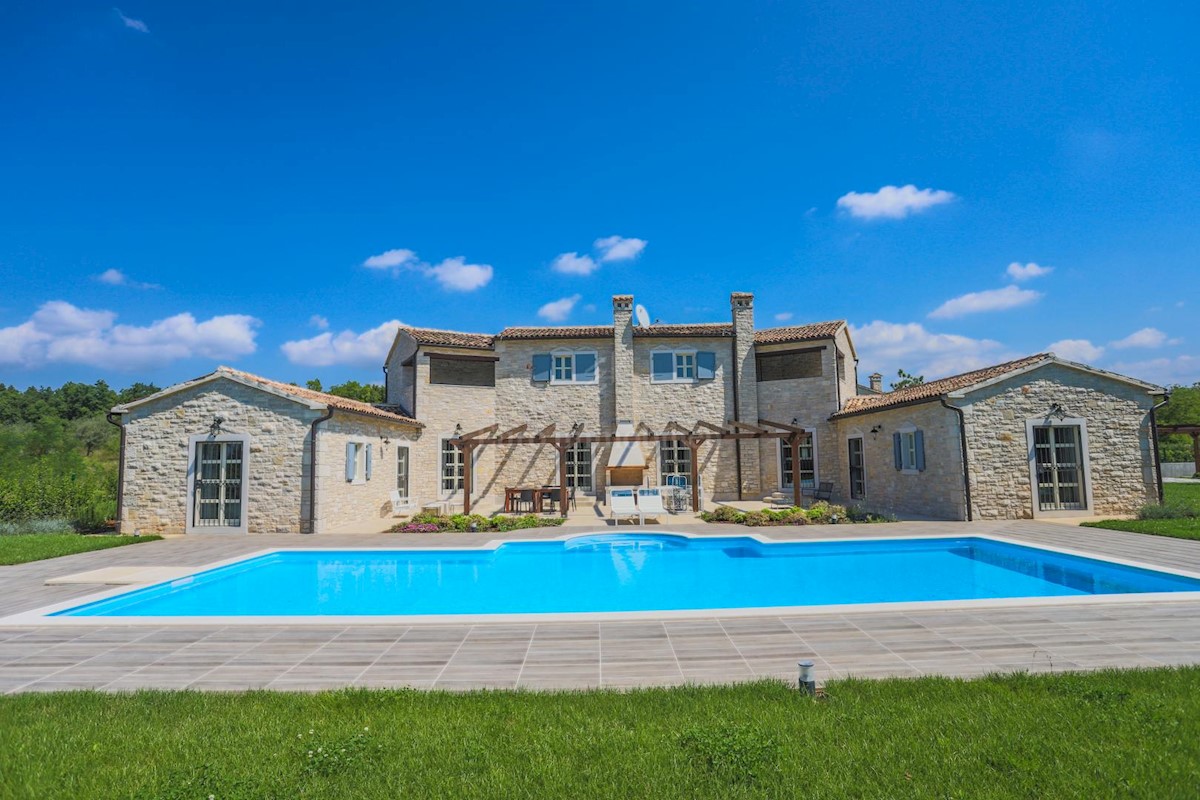 OKOLICA TINJANA!!! Velika samostojeća villa sa 4 spavaće sobe, idealna za iznajmljivanje