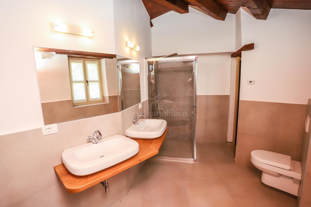OKOLICA TINJANA!!! Velika samostojeća villa sa 4 spavaće sobe, idealna za iznajmljivanje